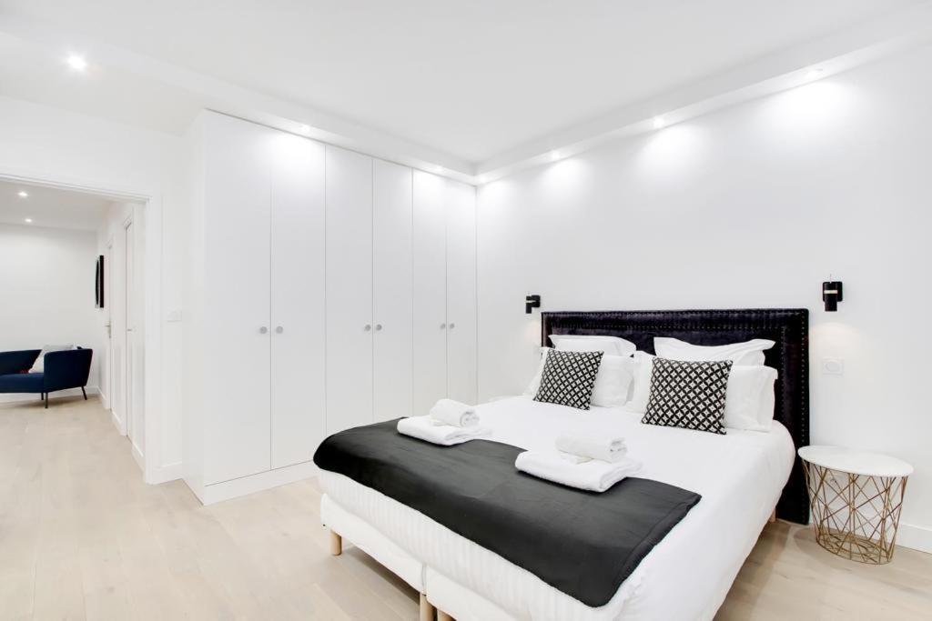 Trocadero/ Eiffel Tower - 3 Bedrooms- All New! Paris Eksteriør bilde